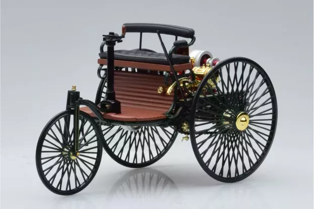 Norev Mercedes Patent Motorwagen 1886 1:18 183701